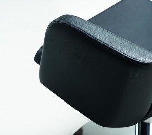 FLOW styling chair