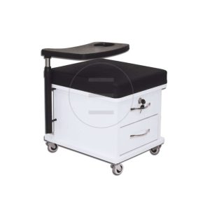 Ucenic manichiura ALPEDA NAIL SERVICE