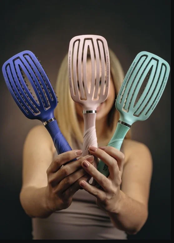 Perie par curbata flexibila cu ventilatie Artero / Artero Ge-Bion 17 Flexible Curve Vent Black - imagine 2